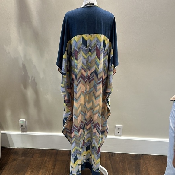 BCBG TUNIC - Picture 3 of 7